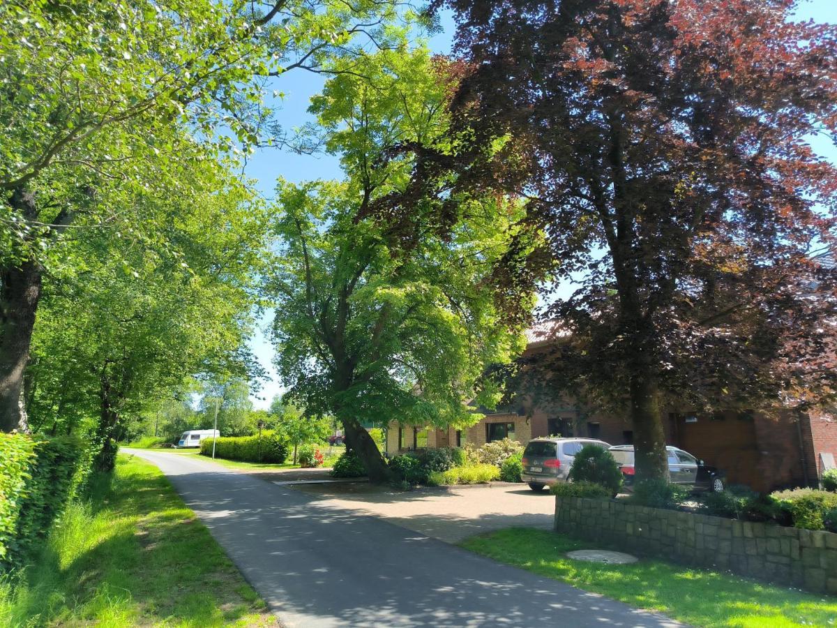 Ferienwohnung Zwischen Den Meeren - Schoene Und Gemuetliche Fewo Mit Garten Dorpstedt Exterior photo