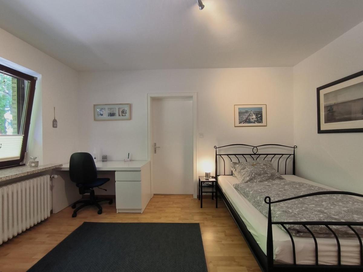 Ferienwohnung Zwischen Den Meeren - Schoene Und Gemuetliche Fewo Mit Garten Dorpstedt Exterior photo