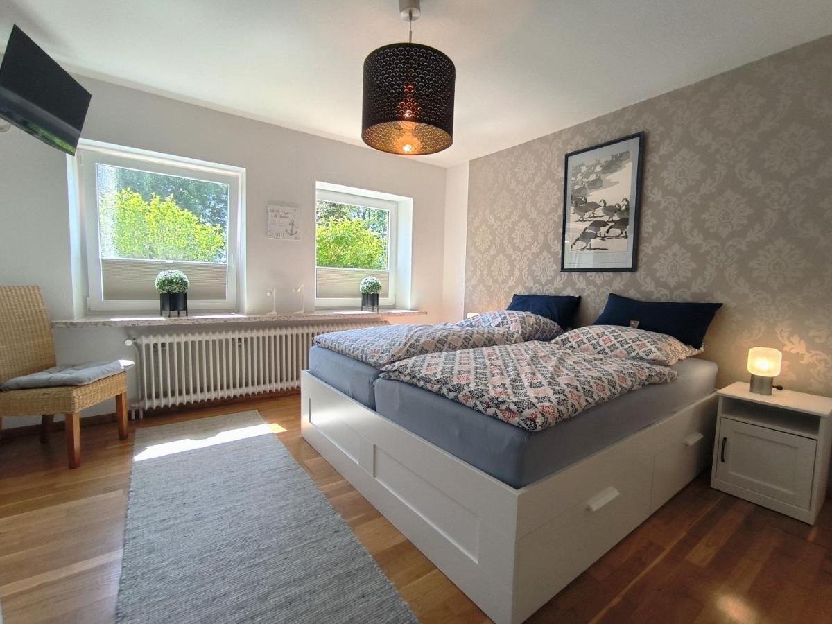 Ferienwohnung Zwischen Den Meeren - Schoene Und Gemuetliche Fewo Mit Garten Dorpstedt Exterior photo