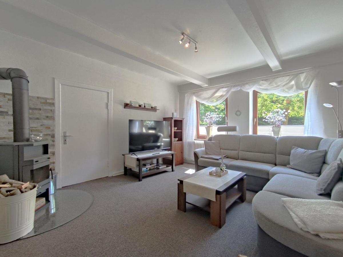 Ferienwohnung Zwischen Den Meeren - Schoene Und Gemuetliche Fewo Mit Garten Dorpstedt Exterior photo